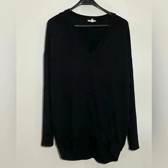 Wilfred Free women’s slouchy oversized long sleeve Vneck whimsygoth plain  black - Picture 1 of 9